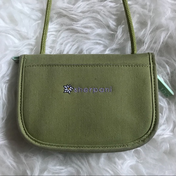 Sherpani Handbags - Sherpani travel wallet purse